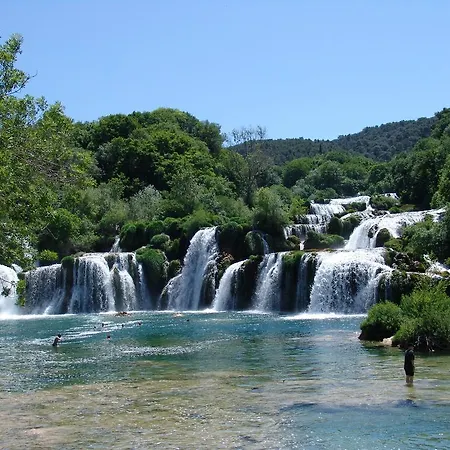 Lekavski Ξενοδοχείο με διαμερίσματα 3*