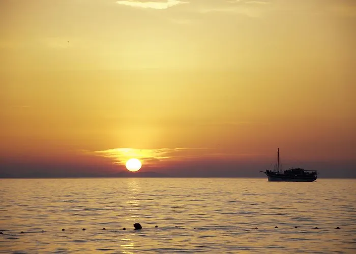 アパートホテル Lekavski 3*